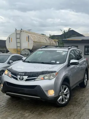 Toyota RAV4 2015 Silver