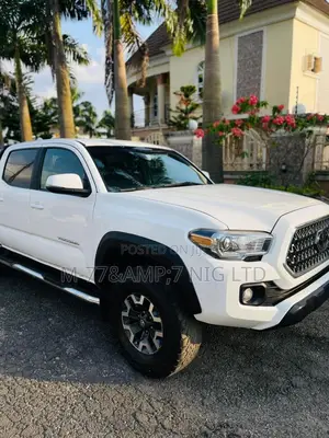 Toyota Tacoma TRD Sport 2018 Off white
