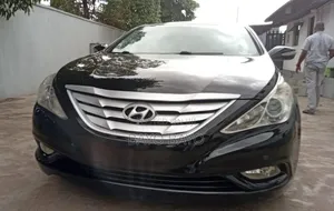 Hyundai Sonata Limited Sedan FWD (2.4L 4cyl 6A) 2011 Black