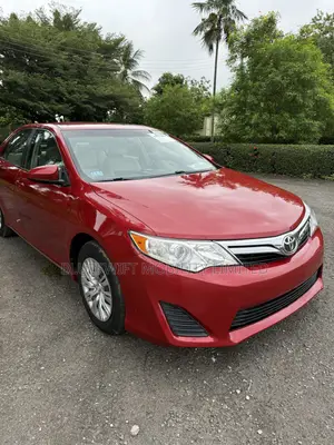 Toyota Camry LE 4dr Sedan (2.5L 4cyl 6A) 2012 Red