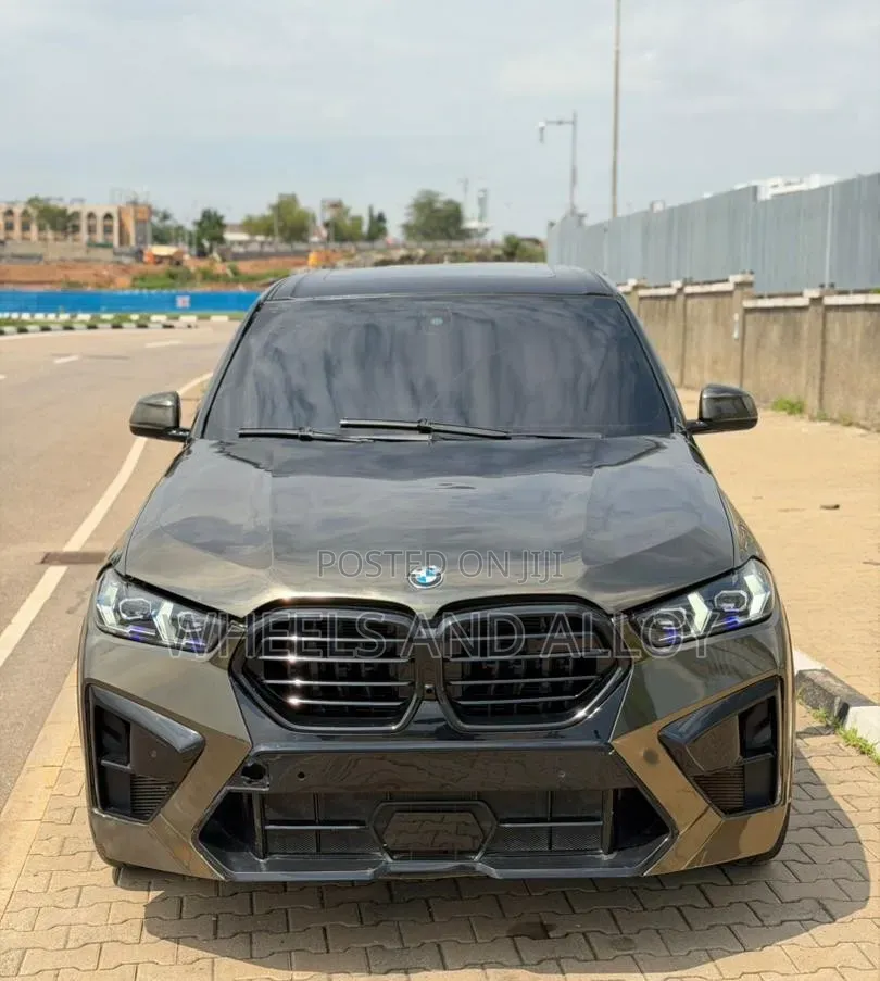 BMW X5 2025 Gold