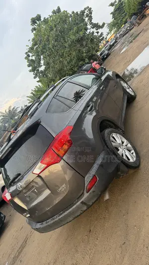 Toyota RAV4 Limited AWD (2.5L 4cyl 6A) 2013 Gray