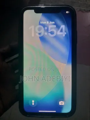 Apple iPhone 11 64 GB Gray