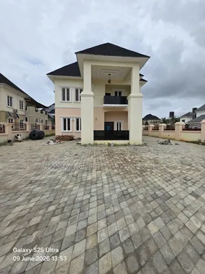 8bdrm Mansion in River Park Estate, Lugbe District for sale