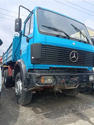 2527 M/Benz Tipper Truck