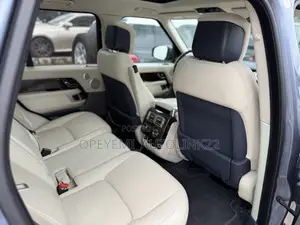 Land Rover Range Rover 3.0L V6 Supercharged HSE 2019 Blue