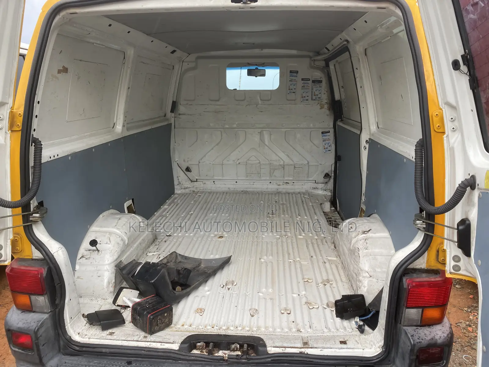 Volkswagen Transporter 2004 Gold