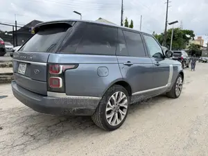 Land Rover Range Rover 3.0L V6 Supercharged HSE 2019 Blue