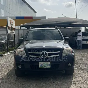 Mercedes-Benz GLK-Class 2010 Blue