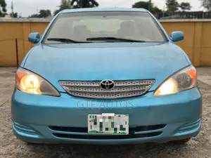 Toyota Camry LE 4dr Sedan (2.4L 4cyl 5M) 2004 Blue