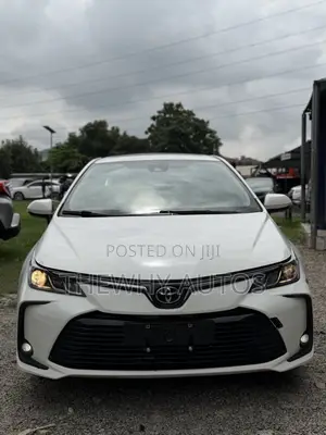 Toyota Corolla XSE 2023 White
