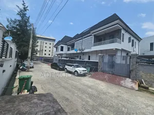 4bdrm Duplex in Chevy Drive Estate, Chevron for rent