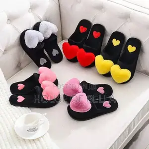 Stylish Fluffy Indoor Slippers – Soft, Cozy Comfortable