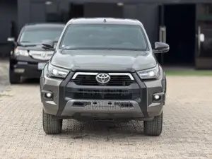 Toyota Hilux 2024