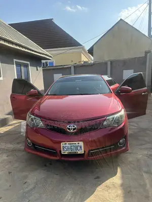 Toyota Camry 2012 Red