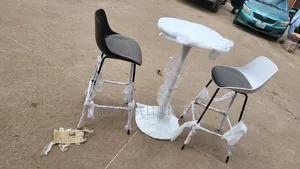 Quality Luxury Bar and Kitchen Stools With Metal Legs