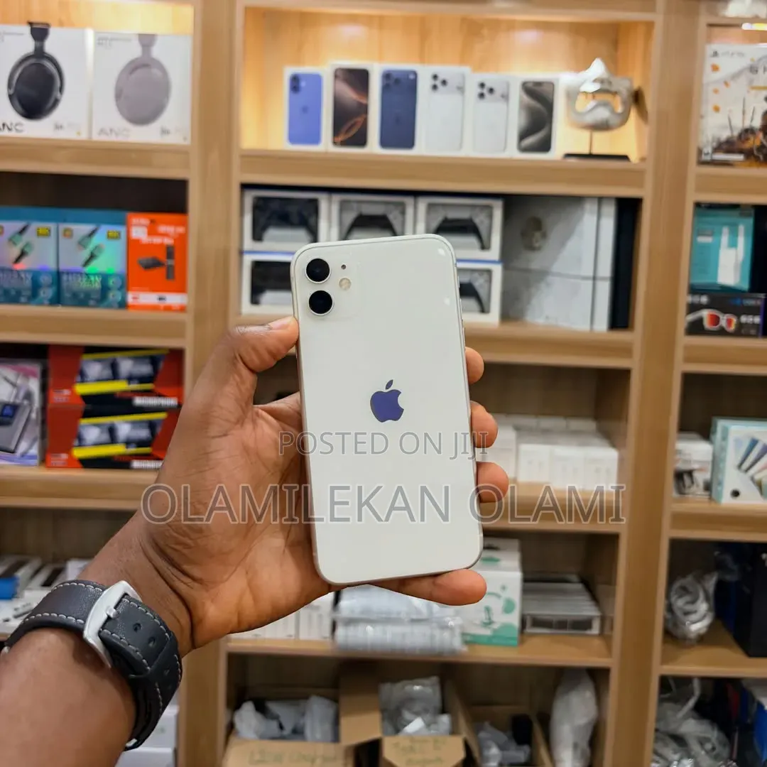 Apple iPhone 11 64 GB White