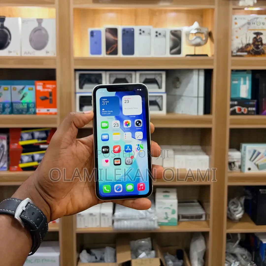 Apple iPhone 11 64 GB White