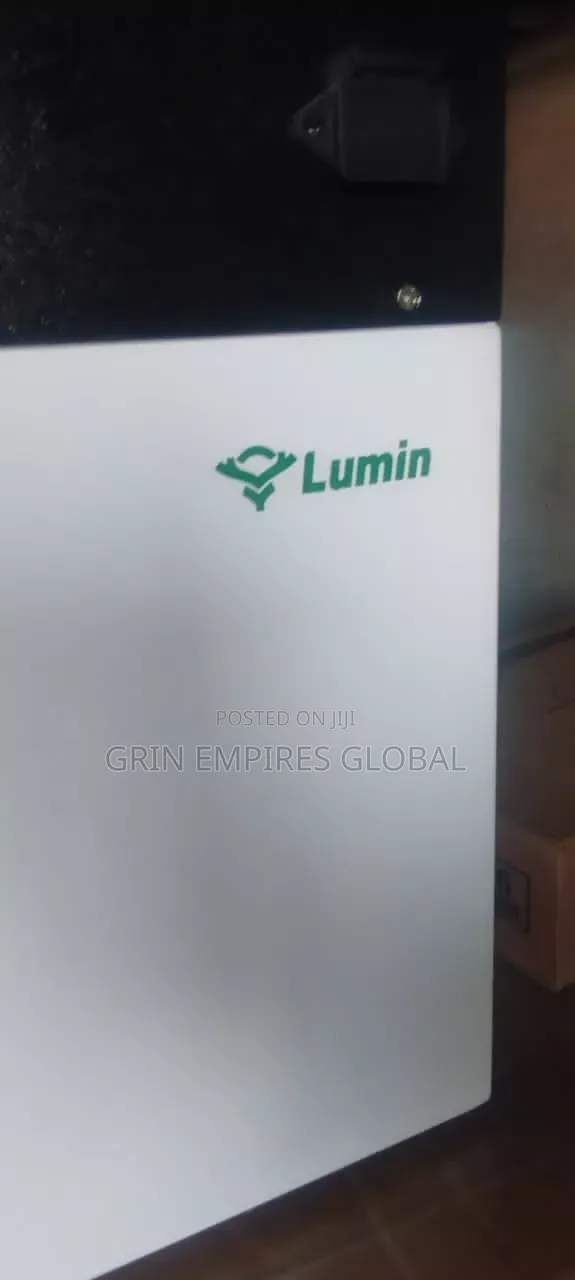 Lumin Solar Generator 2009.6wh/1000w Output