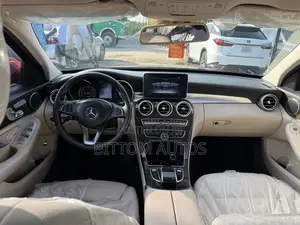 Mercedes-Benz C300 Luxury 4Matic Sedan AWD (2.0L 4cyl 7A) 2016 Burgundy