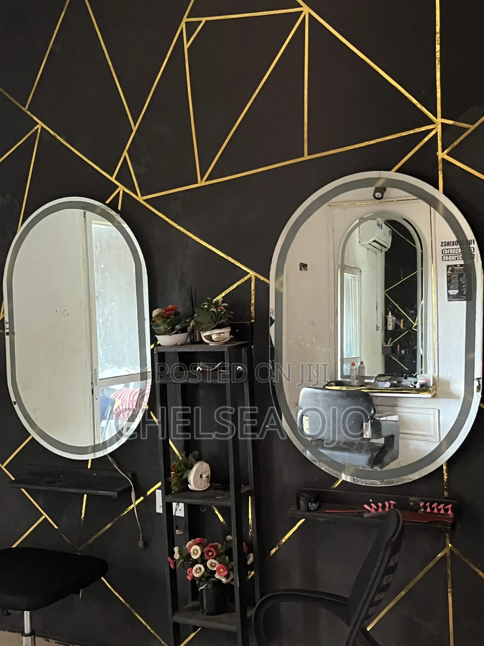 Salon Mirror