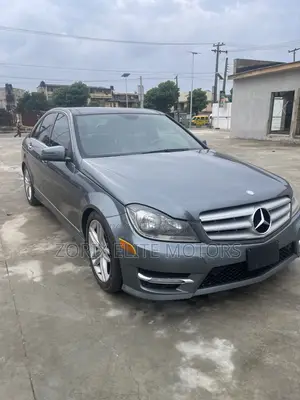 Mercedes-Benz C300 2012 Silver