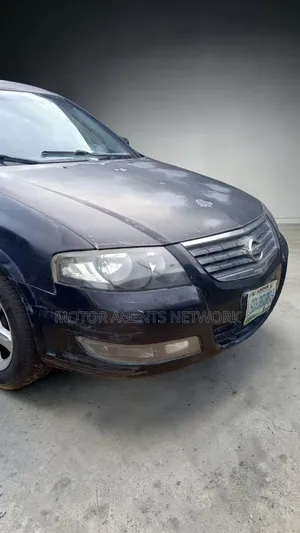 Nissan Sunny 2012 Gray
