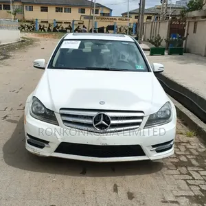 Mercedes-Benz C300 Luxury 4Matic Sedan AWD (3.5L 6cyl 7A) 2013 White