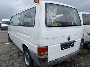Volkswagen Transporter 2005 White