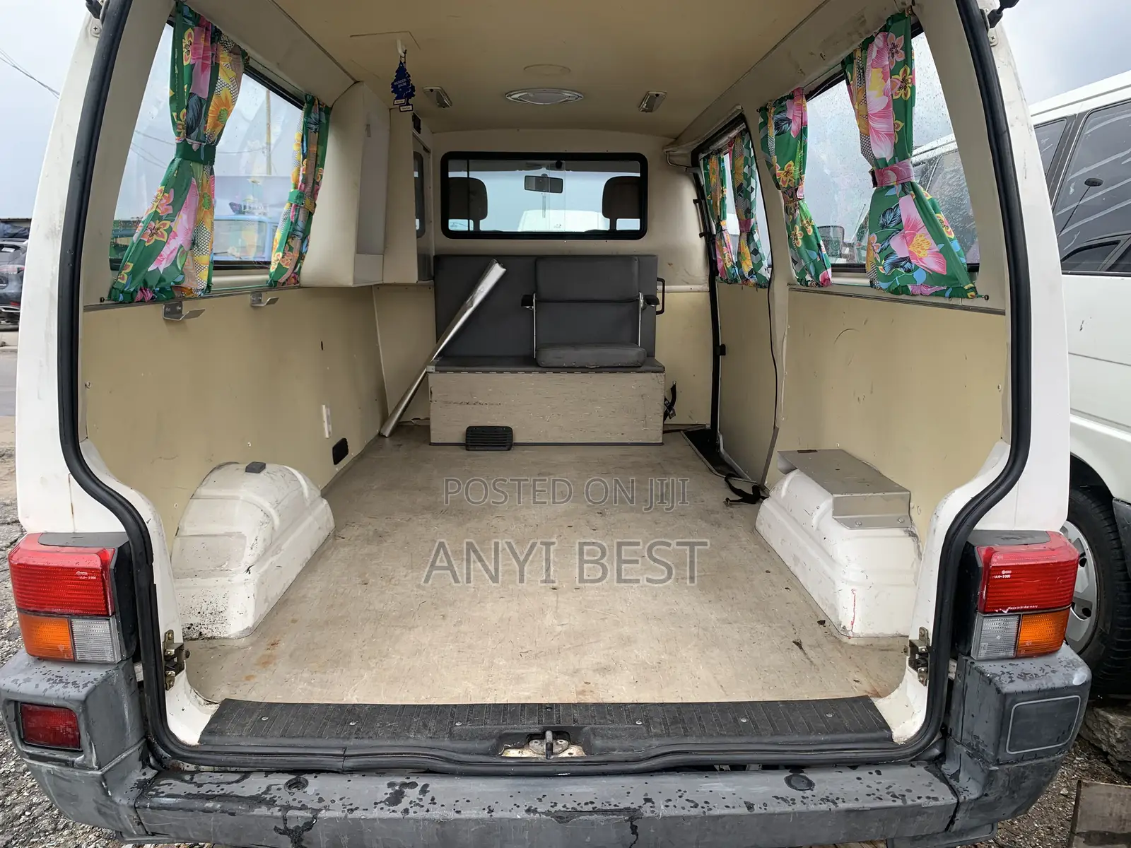 Volkswagen Transporter 2005 White