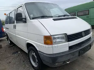 Volkswagen Transporter 2005 White