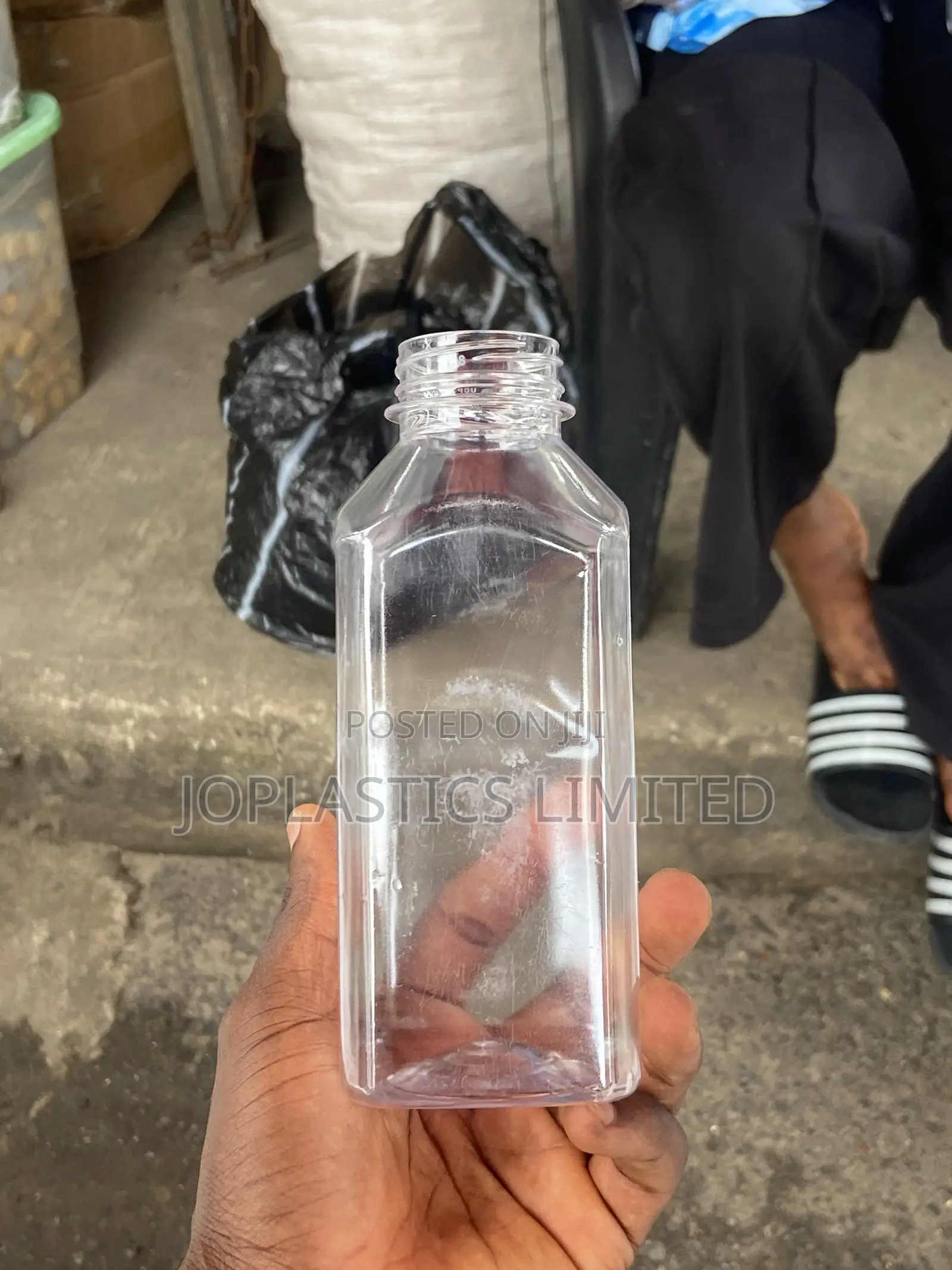 50cl 35cl Square Plastic Bottle