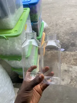 50cl 35cl Square Plastic Bottle