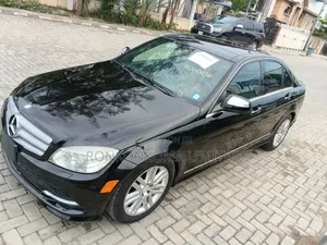 Mercedes-Benz C300 Luxury 4Matic Sedan AWD (3.0L 6cyl 7A) 2010 Black