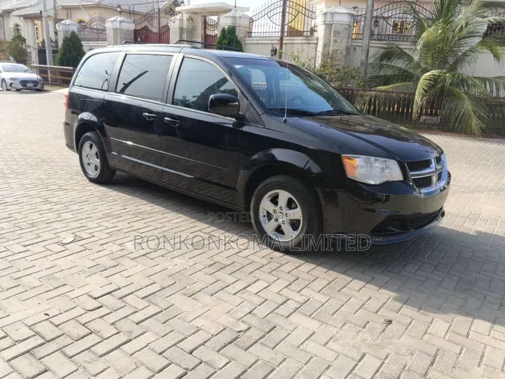 Dodge Caravan 2012 Black