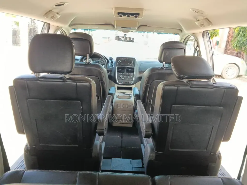 Dodge Caravan 2012 Black