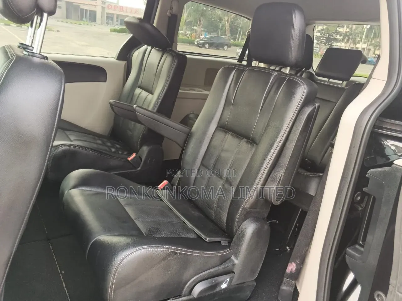 Dodge Caravan 2012 Black