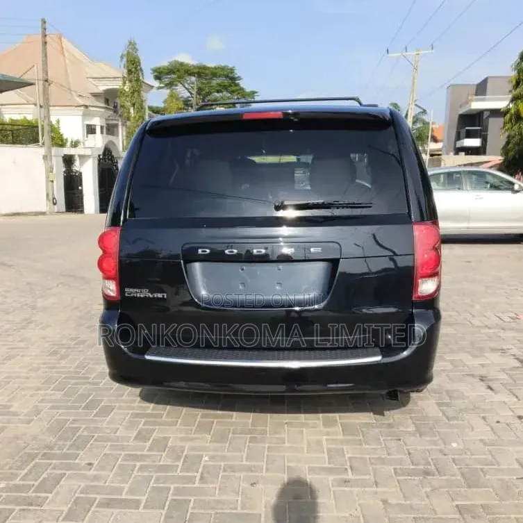 Dodge Caravan 2012 Black