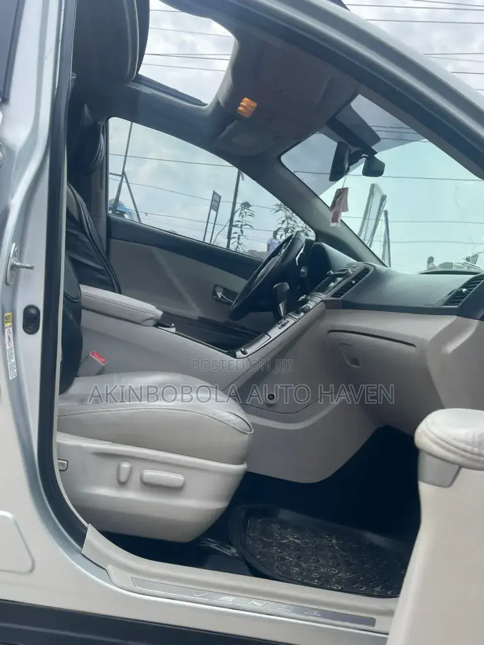 Toyota Venza 2012 Silver