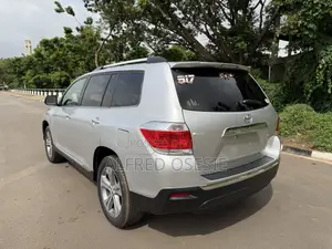 Toyota Highlander Limited 2012 Silver