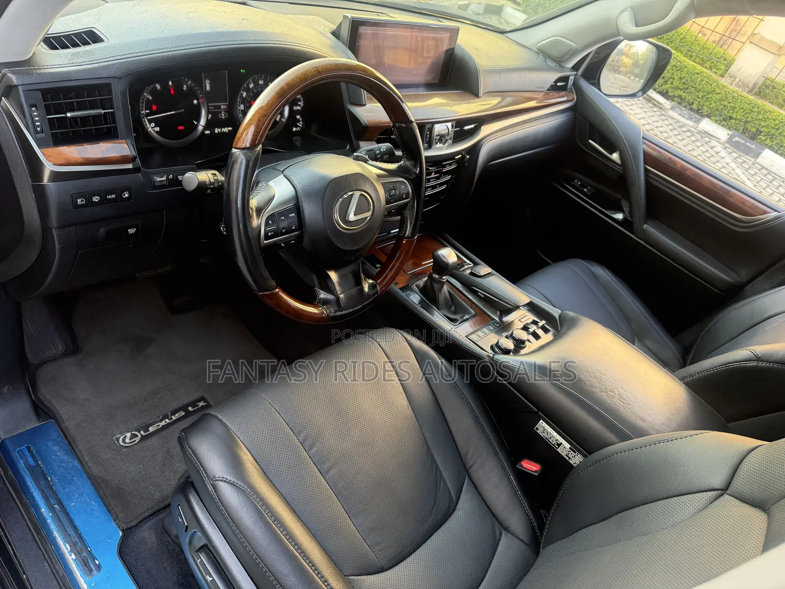 Lexus LX 570 AWD 2016 Black