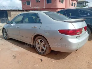 Honda Accord 2005 Silver