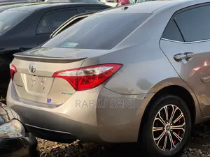 Toyota Corolla LE 4dr Sedan (1.8L 4cyl CVT) 2015 Beige