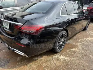 Mercedes-Benz E300 2017 Black
