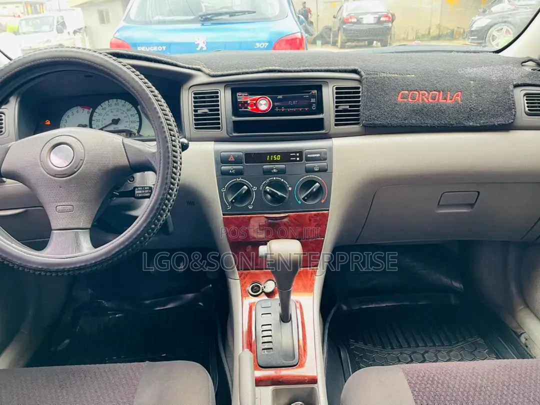 Toyota Corolla 2005 Gray