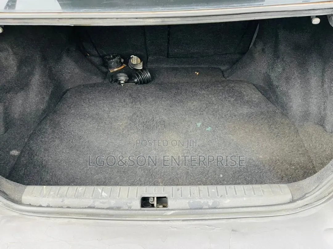 Toyota Corolla 2005 Gray