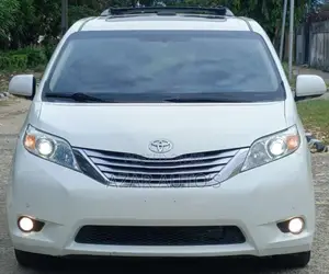 Toyota Sienna 2012