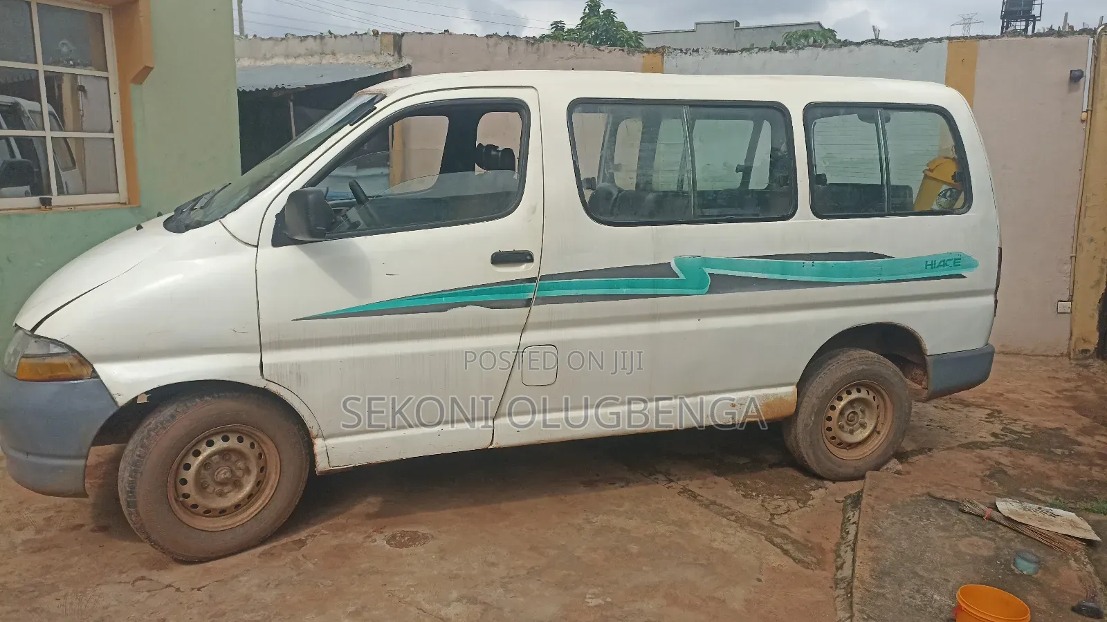 Toyota HiAce 2004 White