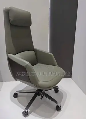 Executive Office Chair Avaliable as Seen