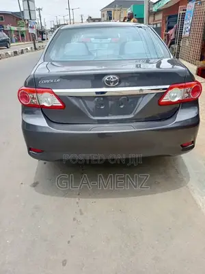 Toyota Corolla 2012 Gray
